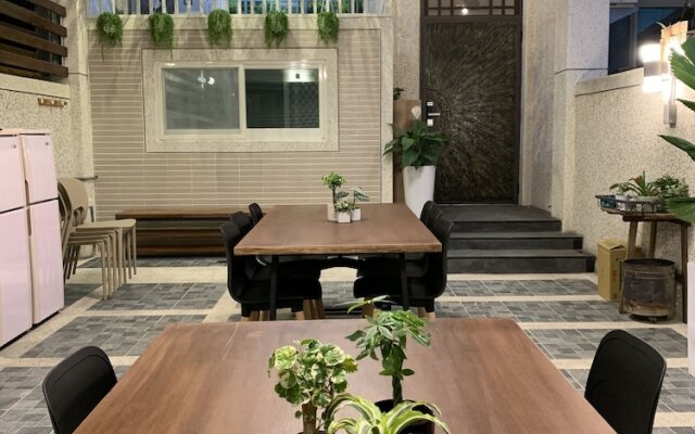 910 Hostel