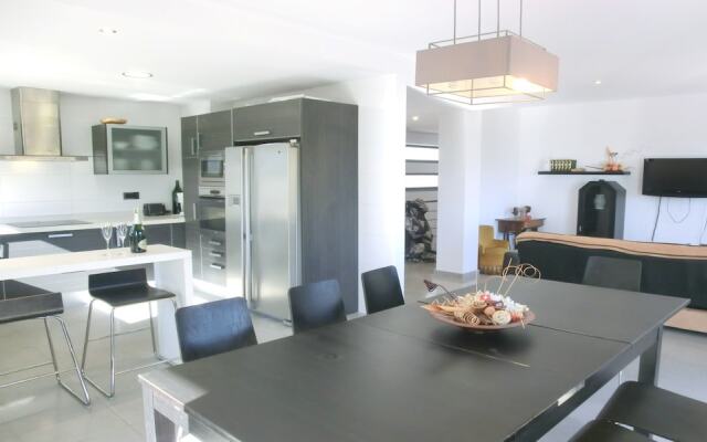 104664 - Villa in Lloret de Mar