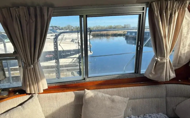Riverside Boat Retreat on the River Thames