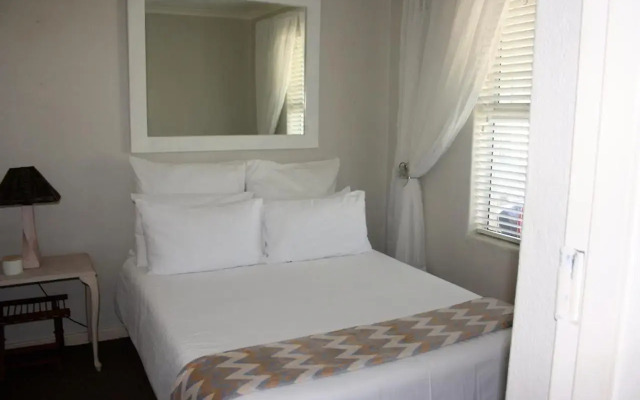 142 hermanus beach club