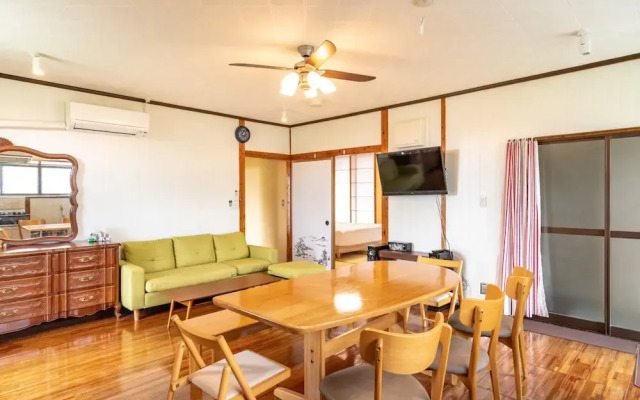 Green Beach le Island