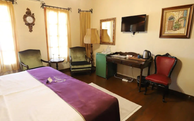 Olivia 1845 Guest House