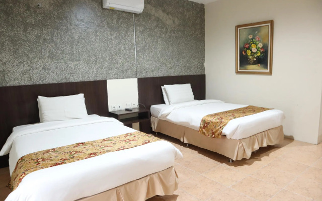Grand Ussu Hotel & Convention