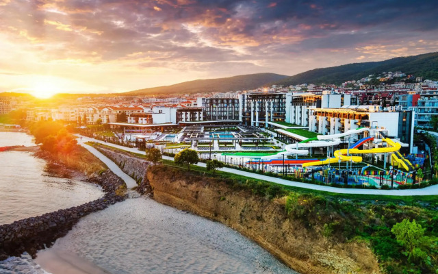 Voya Beach Resort