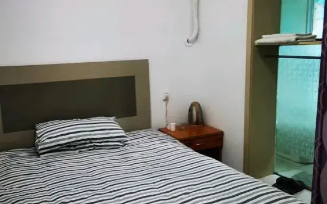 Hebi Yifeng Hotel