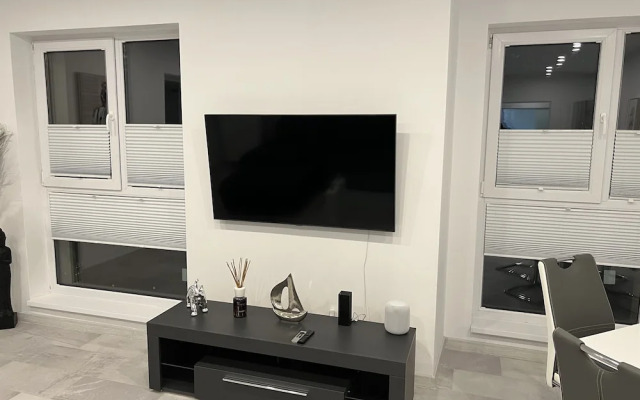 Stunning 3-Room Penthouse W10+W11
