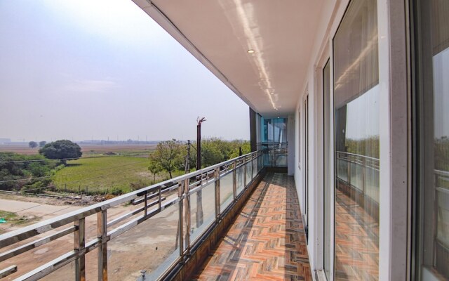 Fabhotel Satyam International