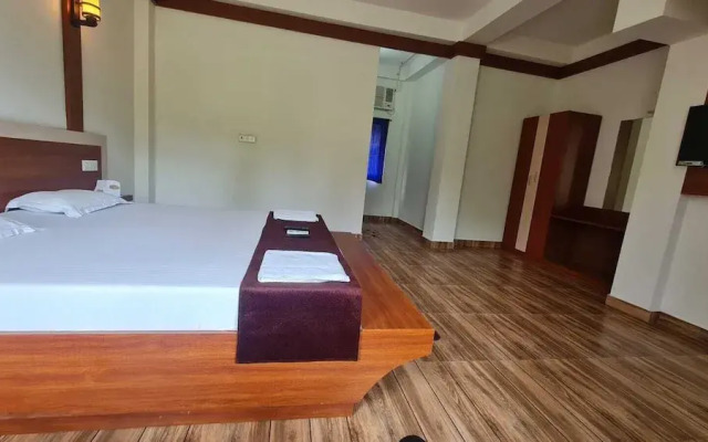 Hotel Exotica Squares Beach Resort