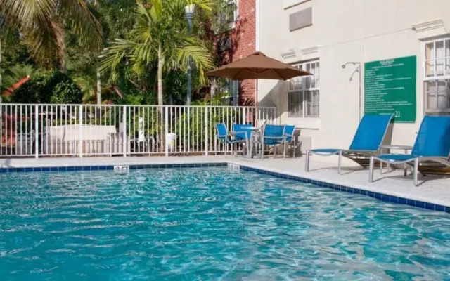Candlewood Suites Miami Lakes an IHG Hotel
