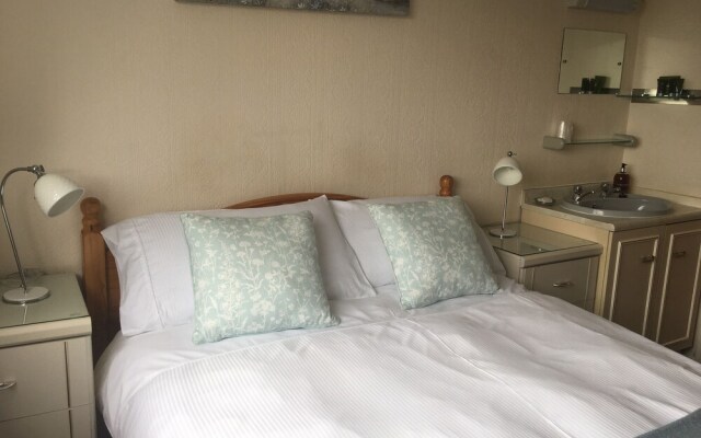 Woodlands Guest House