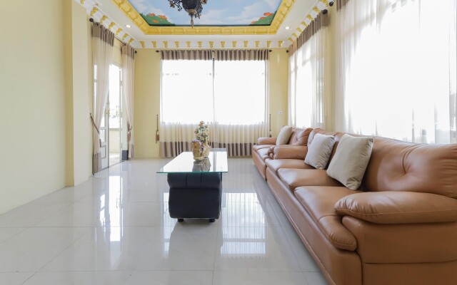 RedDoorz Plus @ Villa Bontes Batu