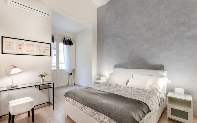 Uffizi-Ponte Vecchio Apartment