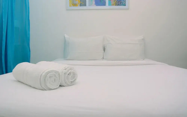 Cozy Living Studio Apartment at Bassura City