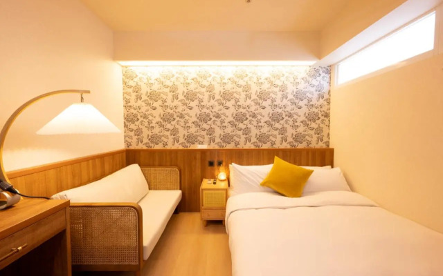 Apartment 10F