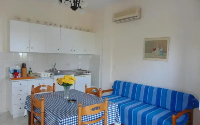 Marina Apartments &amp; Studios