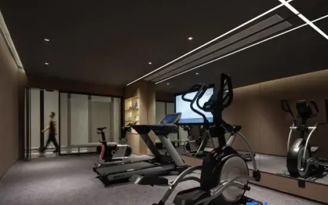 Ningbo Beilun Youth sports port Atour Hotel