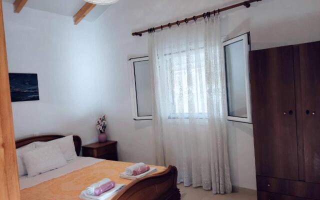 Eva's House