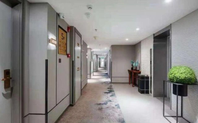Homeinn Selected Hotel (Dalian Xinghai Square Convention and Exhibition Center)