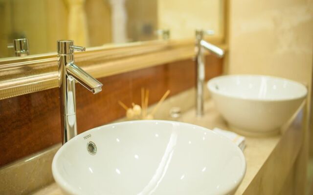 New Beacon Optics Valley International Hotel