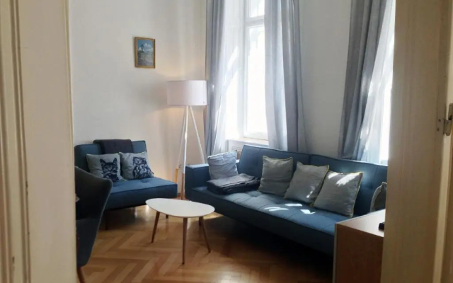 Big Vintage Style Flat Near Schönbrunn - Apartment in Vienna - Photo 4