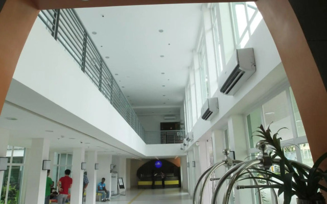 Microtel by Wyndham UP Technohub