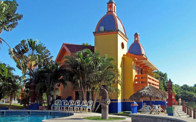 Canadian Resorts Nuevo Vallarta