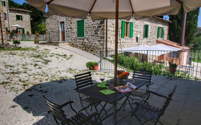 Dwelling in Renovated Barn near Birthplace of Michelangelo
