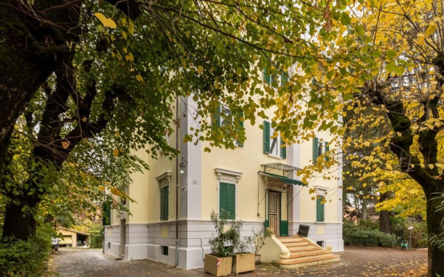 Alberti 12 - Appartamento Vittorio con Balcone