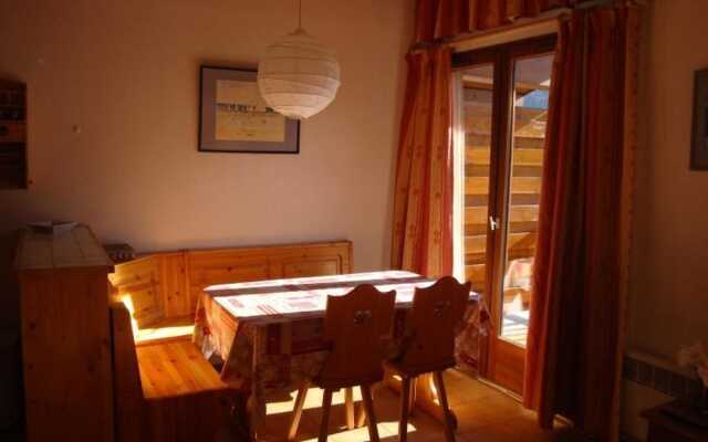 Studio in Praz-sur-arly, With Wonderful Mountain View and Enclosed Gar