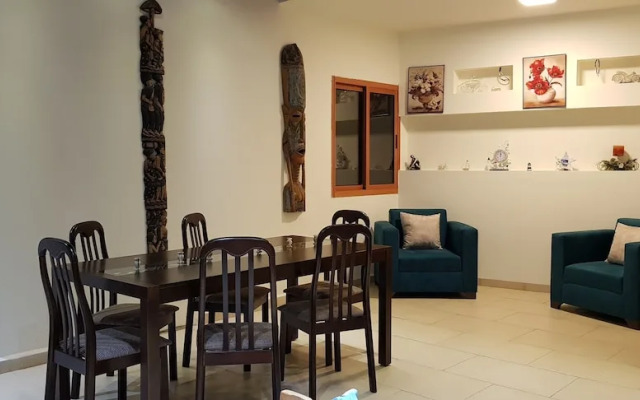Apartment near Lady of the Sea & Phoenician Wall