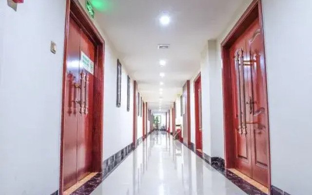 Vienna Hotel (Fengshan)