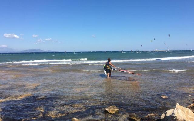 Athens windsurfing, Artemida Loutsa, Seaside Apartment