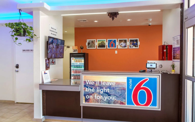 Motel 6 Houston, TX - North