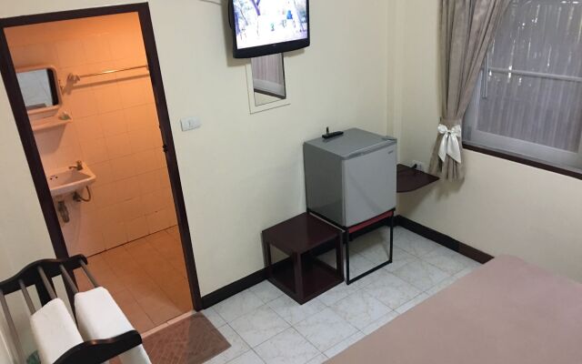 Taphouse Guest House