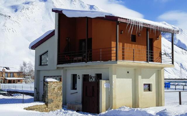 ---Allegria House---