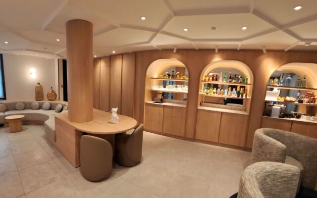 Mercure Paris Arc de Triomphe Wagram