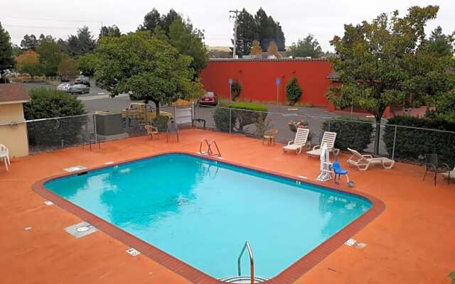 OYO Hotel North Bay at Petaluma