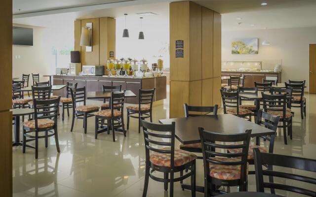 Staybridge Suites Guadalajara Expo by IHG