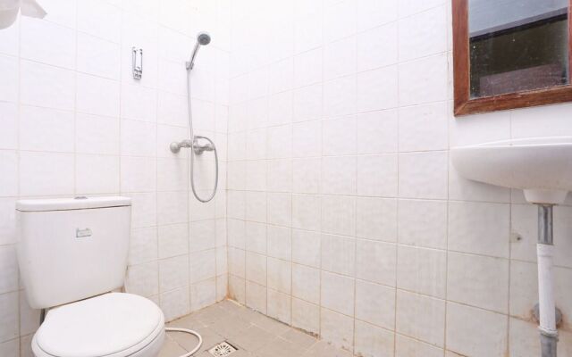 RedDoorz @ Bukit Tunggal Street