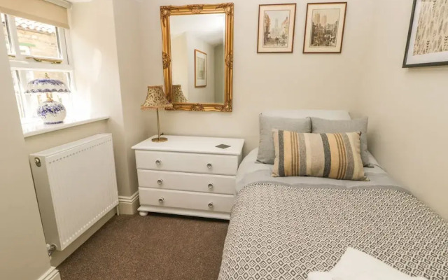 Londesborough Cottage