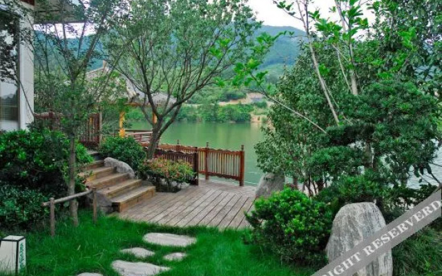 Zhongxiang Hot Spring Resort Hotel