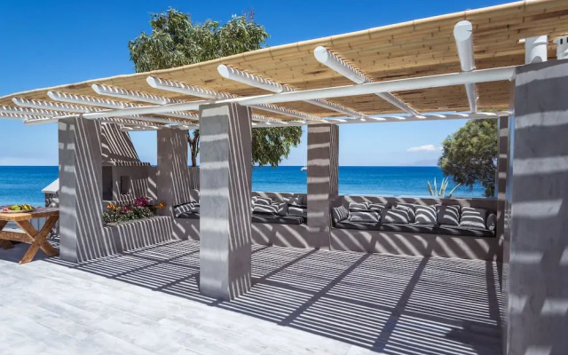Damma Beachfront Luxury Villa