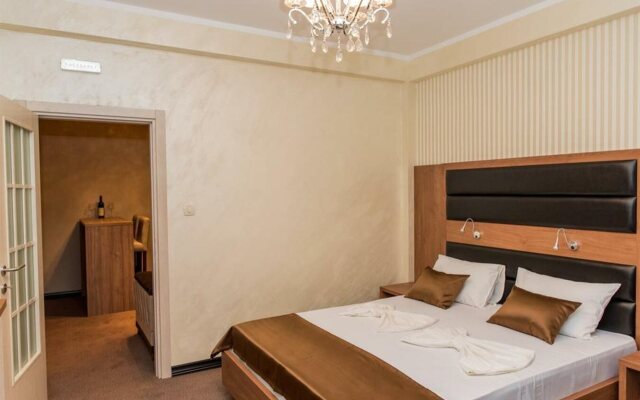 Hotel Crnogorska Kuca