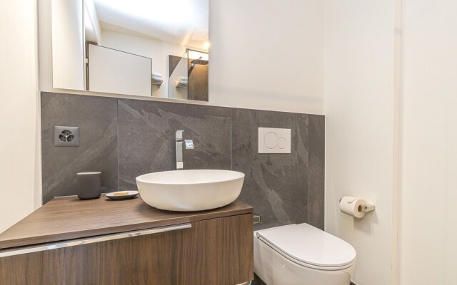 Icon H 301 Suite Micro-living