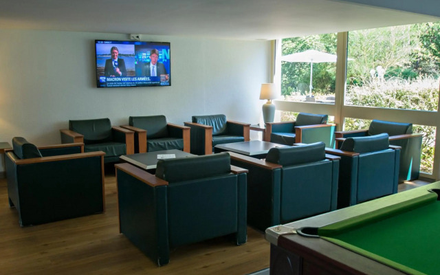 Hotel Kyriad Nemours