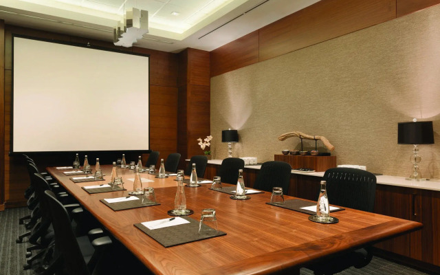 Radisson Hotel & Conference Centre Calgary Airport