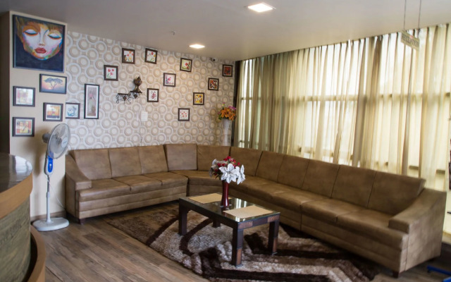 Checkin Regency By OYO Rooms