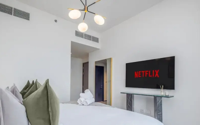 LUX  The Dubai Creek Edge Suite
