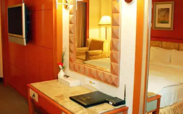 Attic Hotel