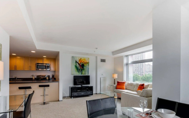 Global Luxury Suites at Kendall West